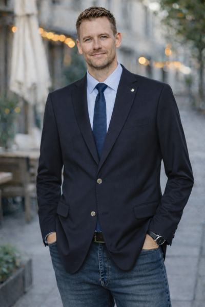 03edf5a5-8ee9-498b-84e7-e59304078b0b