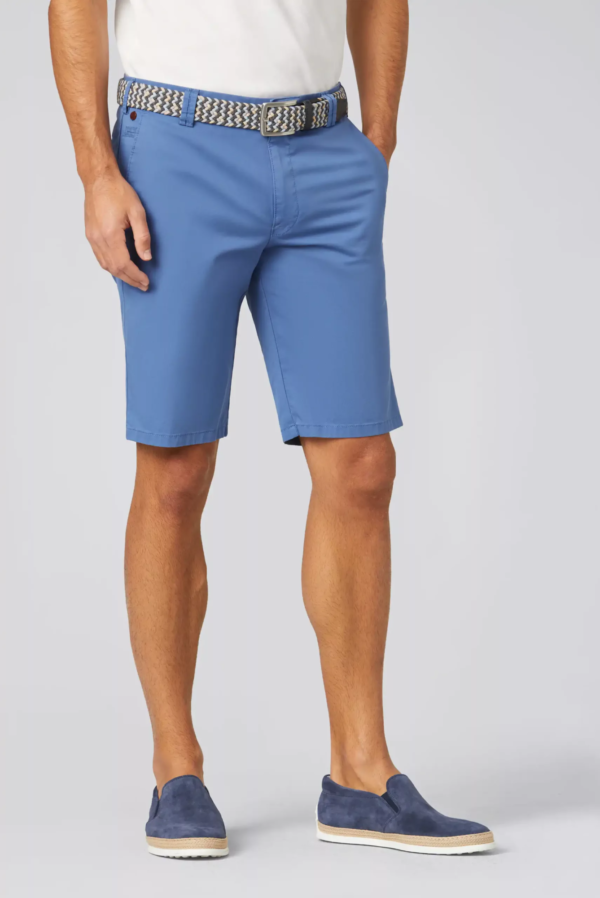 Bermuda grande taille Meyer avec poches côtés bleu.