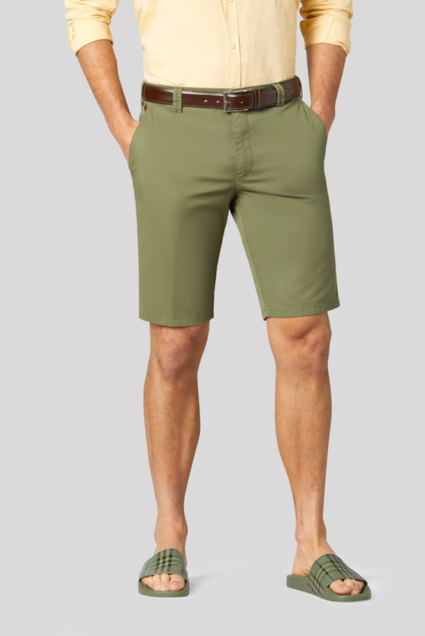 Bermuda grande taille Meyer avec poches côtés vert