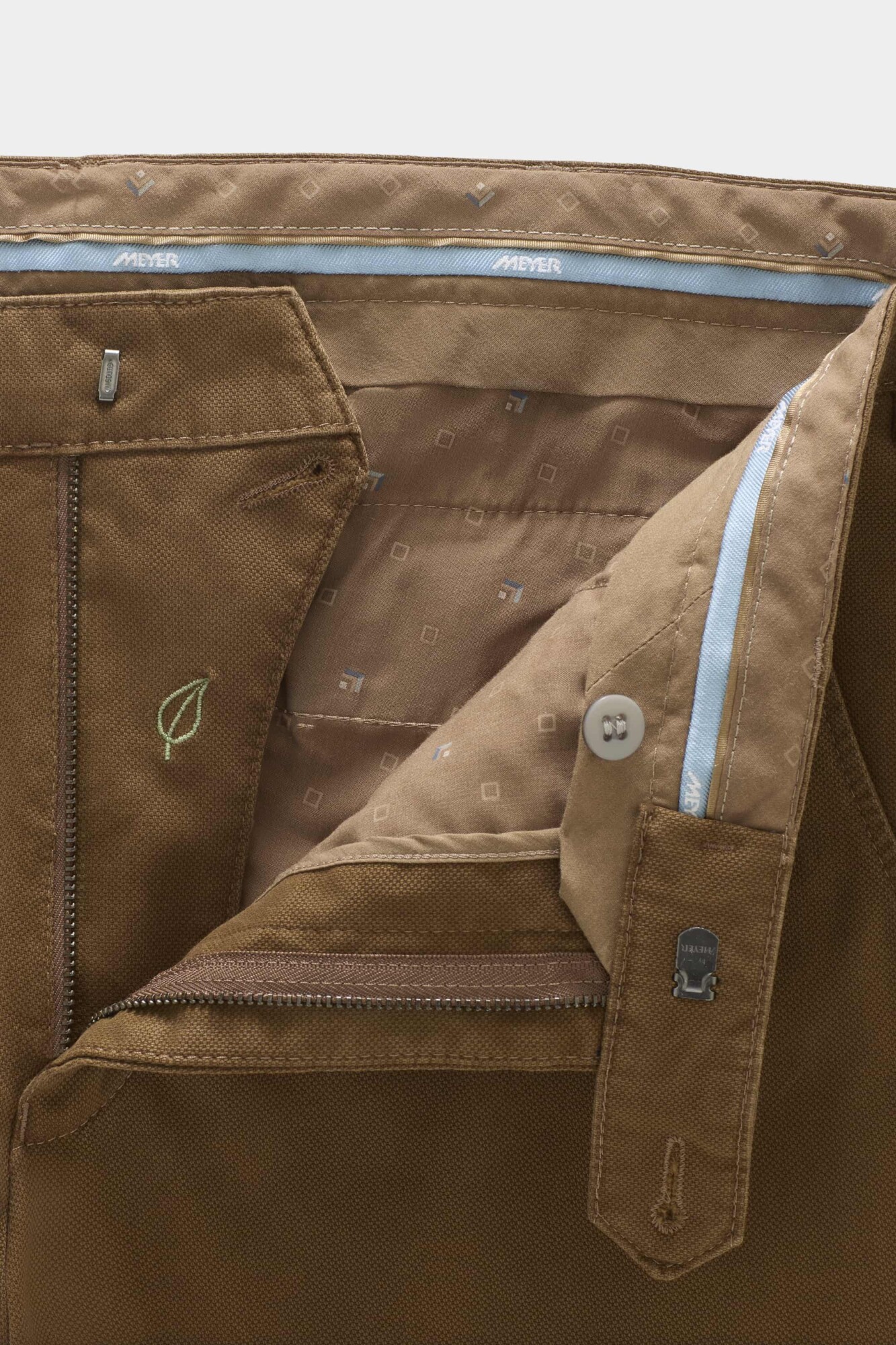 7b7258b1ab3bf8c80b8d0c8ea5a882421_16_07_25_2_MH_AW25_Bonn_5655_45_innen_023